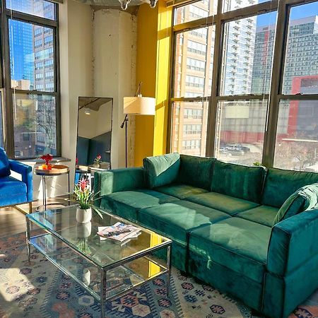 Bright 2Br Luxury Corner Suite With Optional Parking Sleeps 6 Guests Near Mccormick Place And Soldier Field 芝加哥 外观 照片