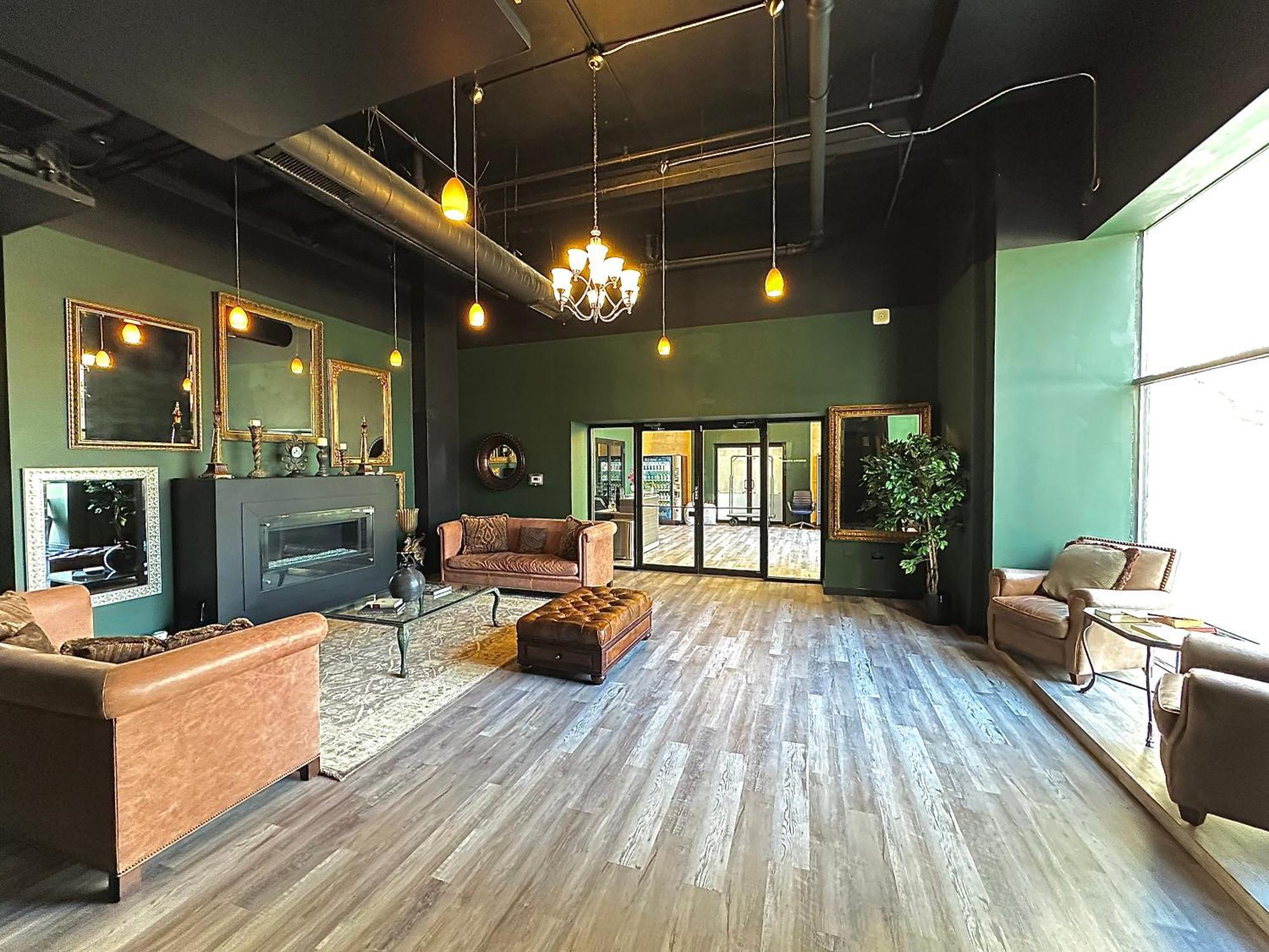 Bright 2Br Luxury Corner Suite With Optional Parking Sleeps 6 Guests Near Mccormick Place And Soldier Field 芝加哥 外观 照片