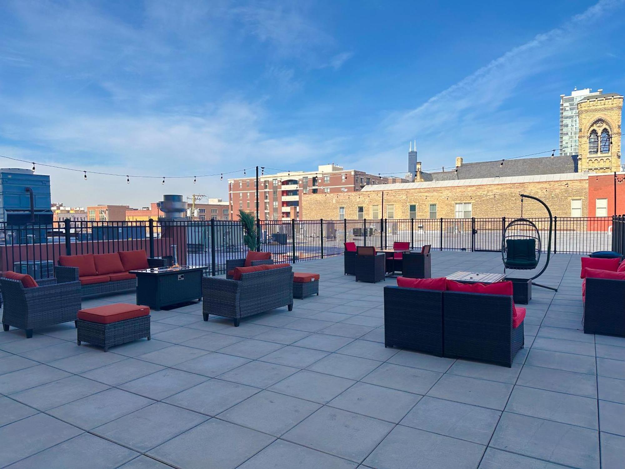 Bright 2Br Luxury Corner Suite With Optional Parking Sleeps 6 Guests Near Mccormick Place And Soldier Field 芝加哥 外观 照片