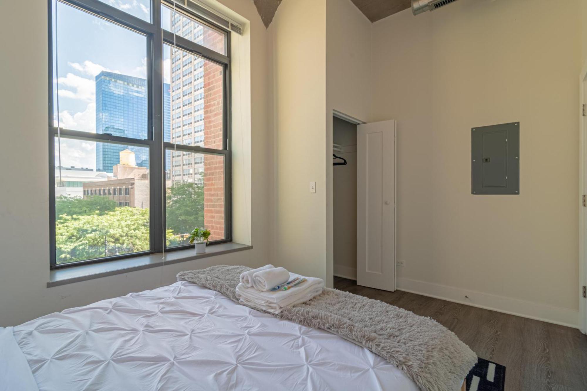 Bright 2Br Luxury Corner Suite With Optional Parking Sleeps 6 Guests Near Mccormick Place And Soldier Field 芝加哥 外观 照片