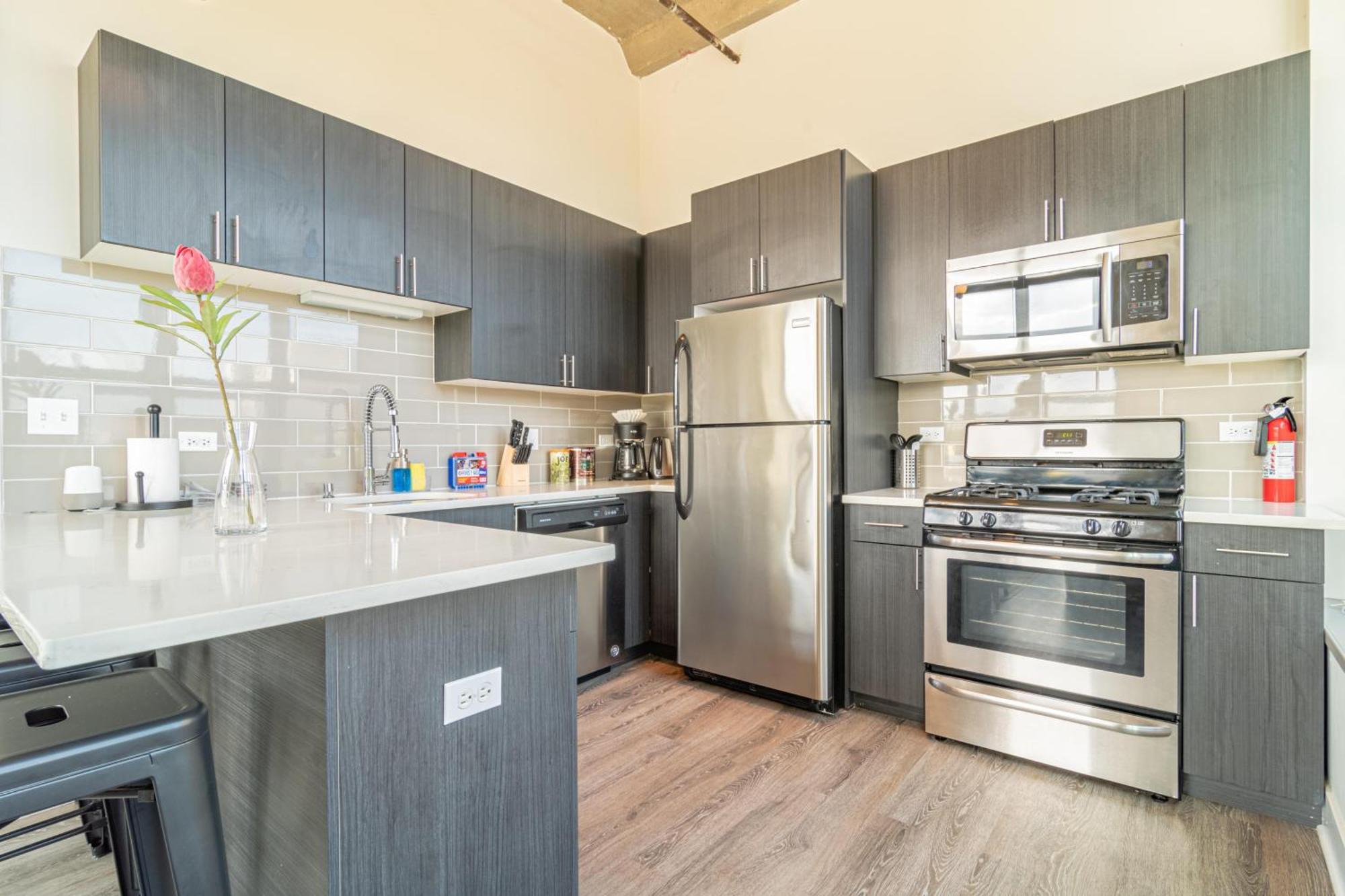 Bright 2Br Luxury Corner Suite With Optional Parking Sleeps 6 Guests Near Mccormick Place And Soldier Field 芝加哥 外观 照片